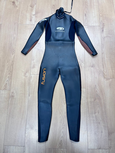 Pre loved Blueseventy Fusion Triathlon Wetsuit Mens size SMT (132) - Grade B