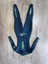 Load image into Gallery viewer, Pre-loved Sailfish Vibrant Mens Wetsuit S (139)